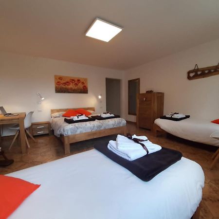 B&B La Casa Di Loretta Paderno Eksteriør billede