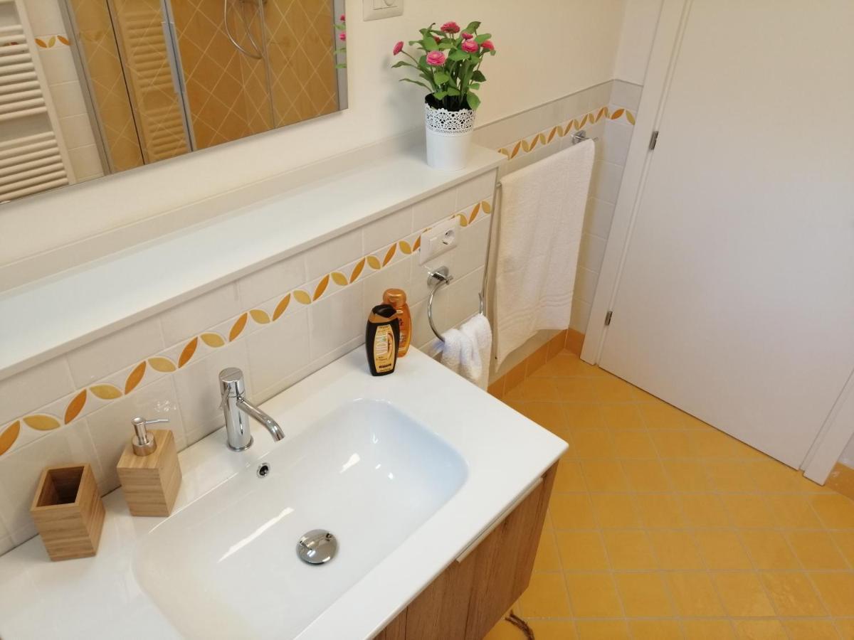 B&B La Casa Di Loretta Paderno Eksteriør billede